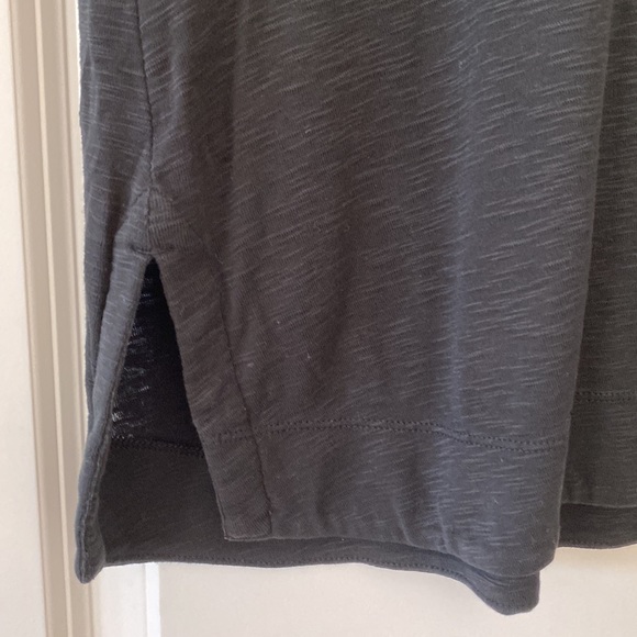 J Jill Pima Shirttail Tunic Top w Side Vents - Picture 5 of 10